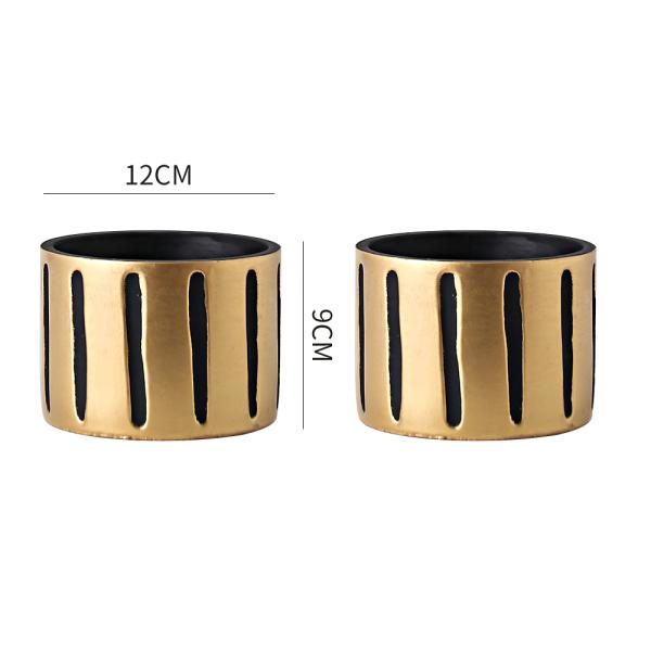 Pots, Planters & Container Accessories