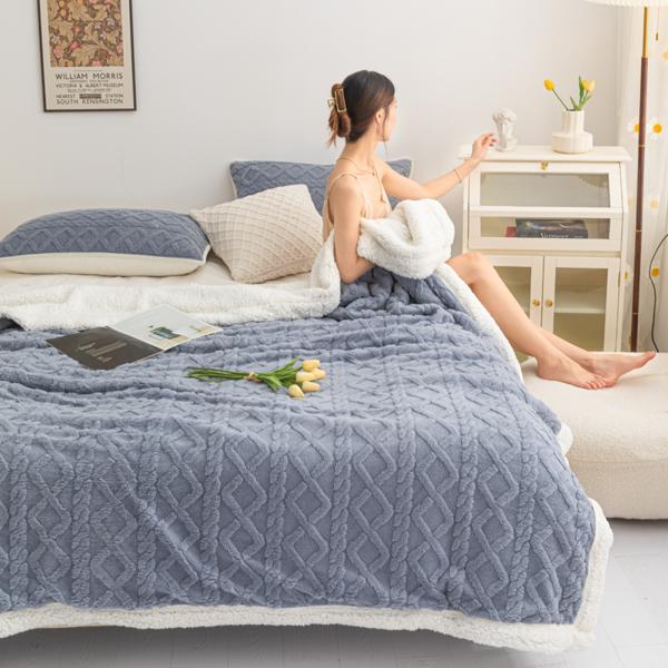 Blankets & Throws